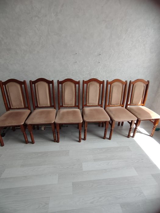 Продам 6 штук стульев за 30000тг.