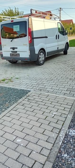 Renault  Trafic  an 2014 carte service/clima/euro/5