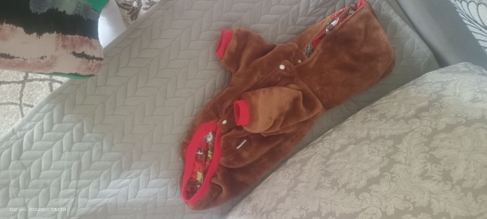 Продам курточку для собачки до 5 кг весом