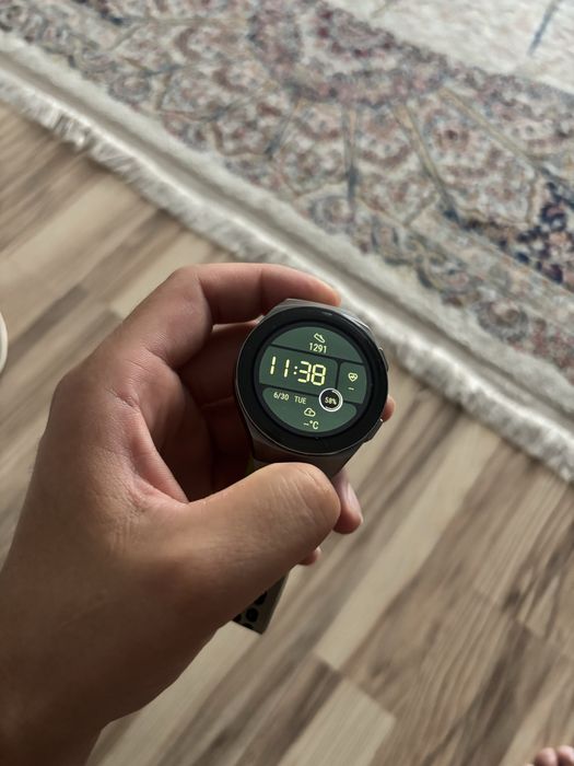 Продам часы HUAWEI GT2e
