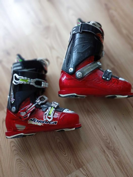 Ски обувки ,, Нордика ,,