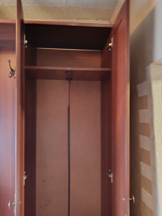 Продам хорошую прихожую