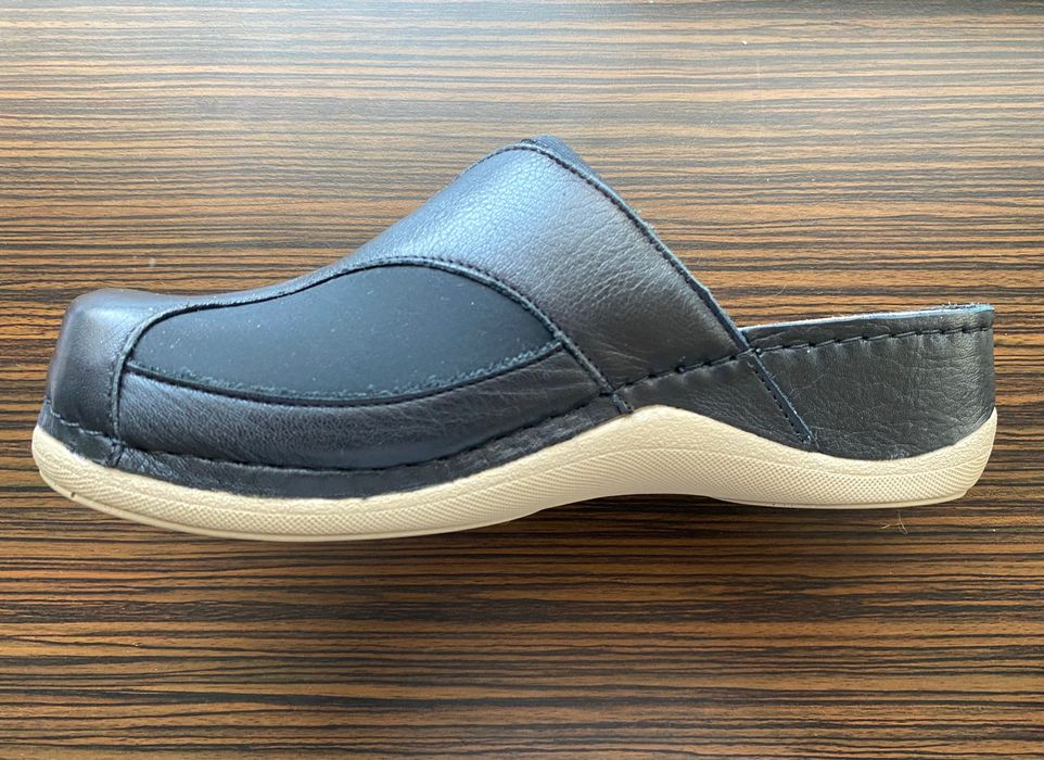 Saboti medicali, de dama, marca Leon, piele, negri, 38