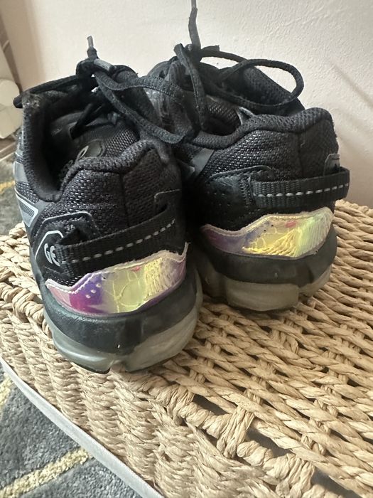 Обувки Asics за момче