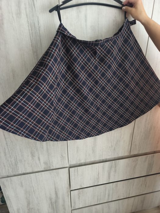 Продам школьные юбки