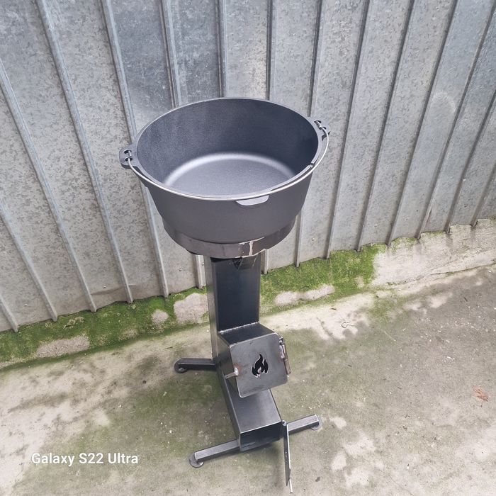 Vând ceaun din fontă pură cu capac grill și mâner detașabil