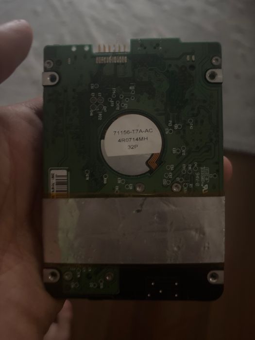 Hard disk 1.0TB.