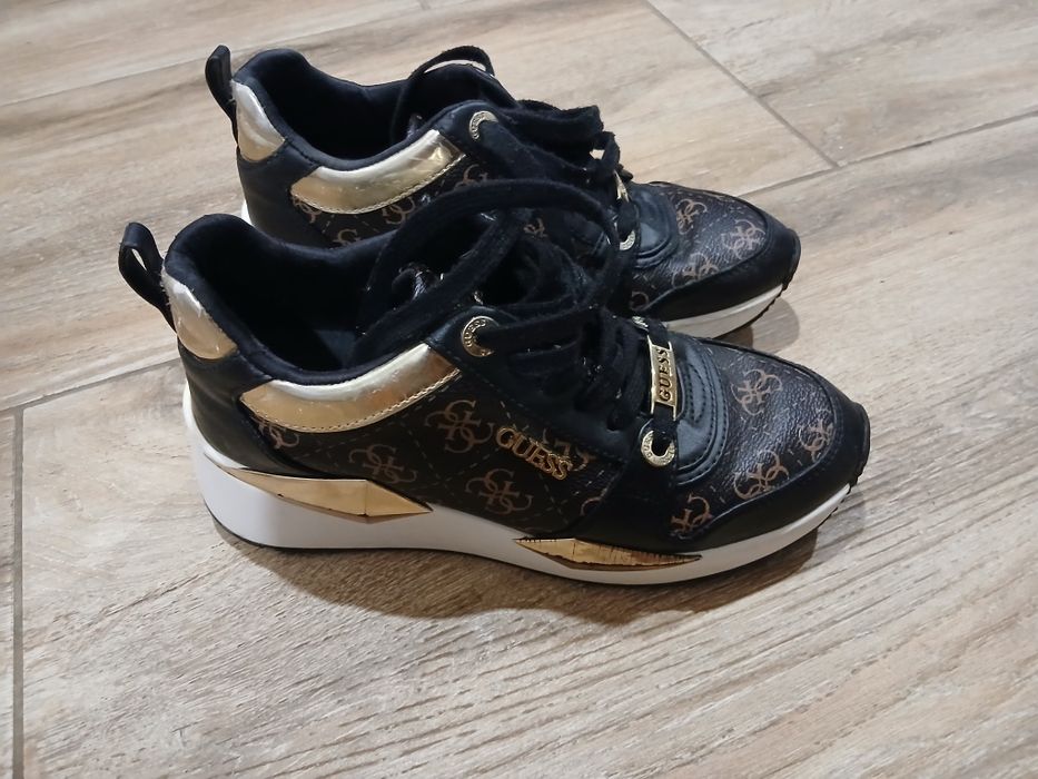 Дамски сникърси Guess