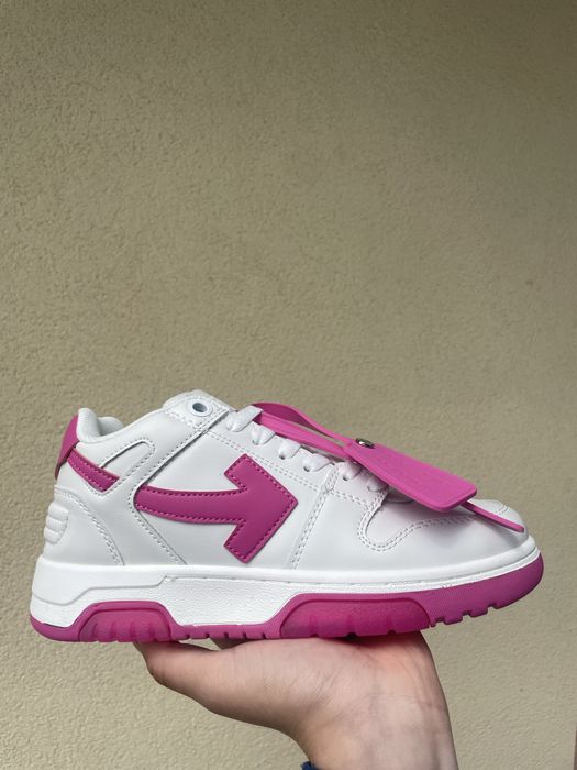 Off-White out of office  PE COMANDA