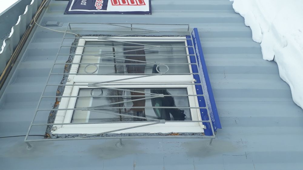 Решётки на окна.