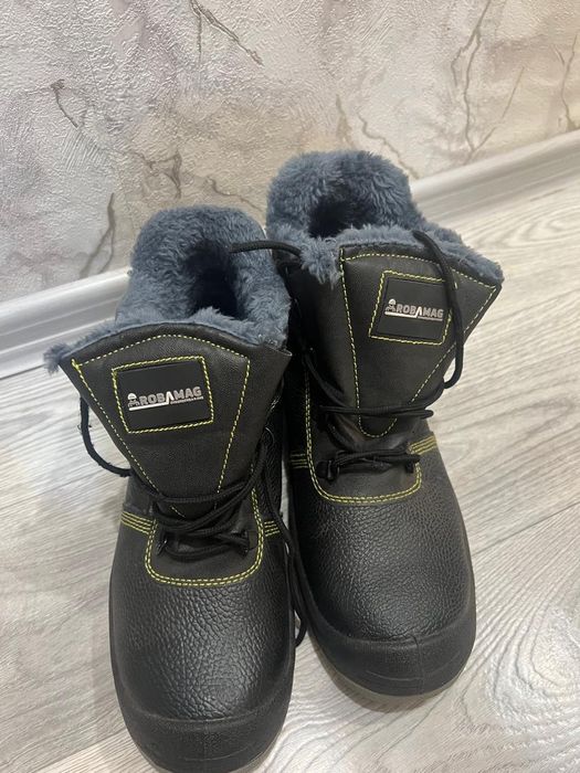 Ботинки для работы и не толька