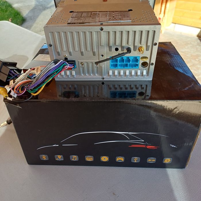 Vând navigatie Opel Corsa D