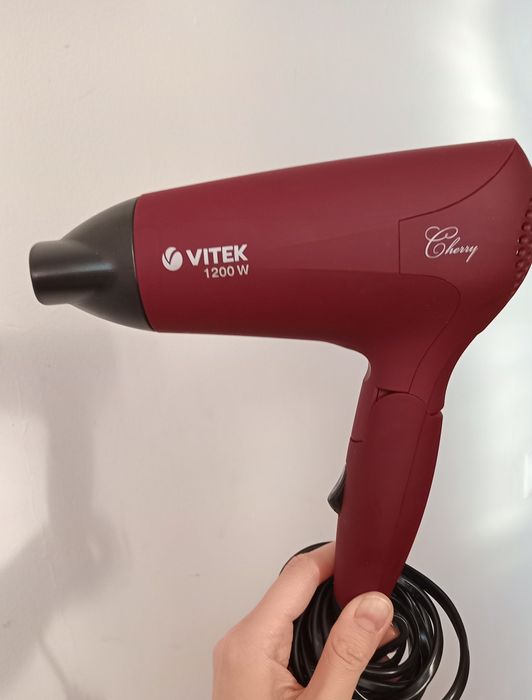 Продам новый фен 1000