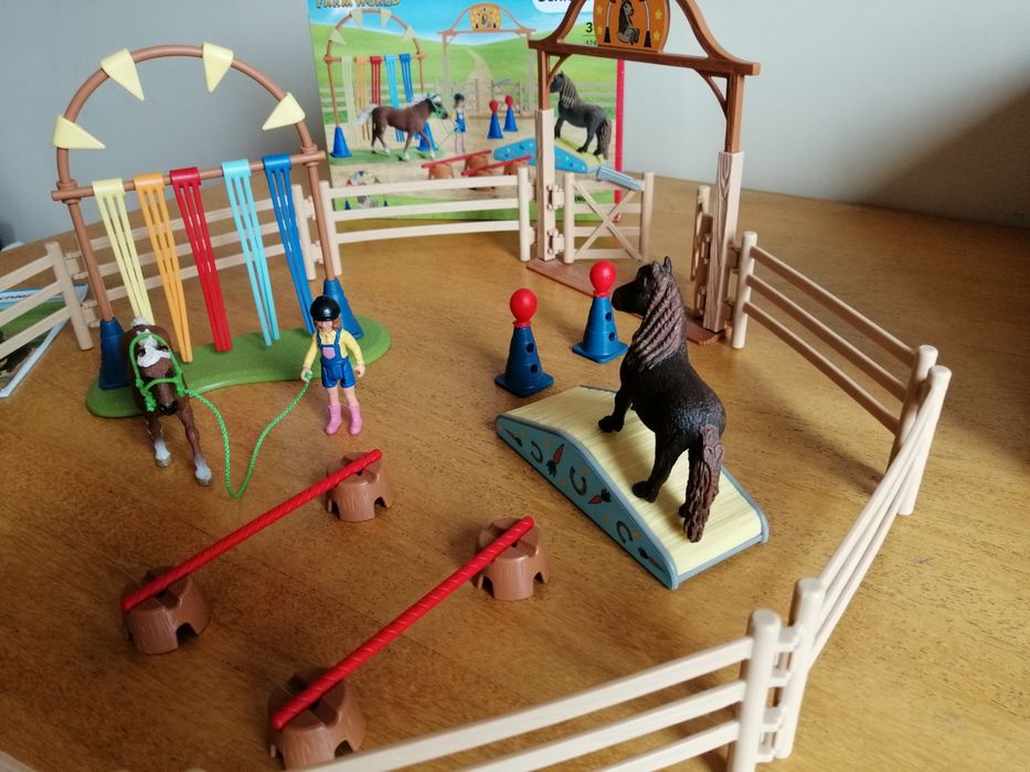Schleich комплект за тренировка за понита Аджилити