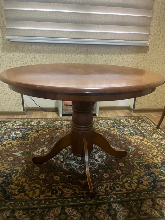 Стол обеденный, круглый