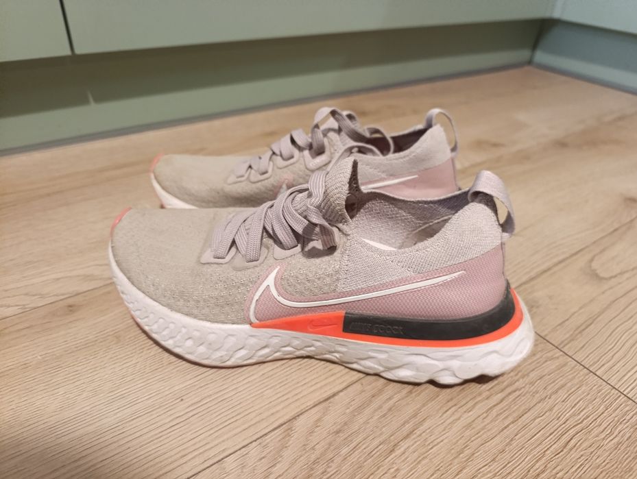 Nike W Nike React Infinity run