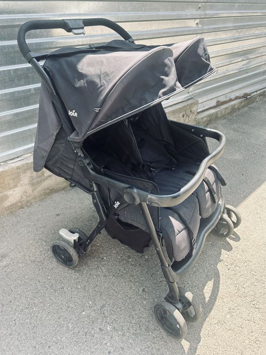 Коляска для двойни