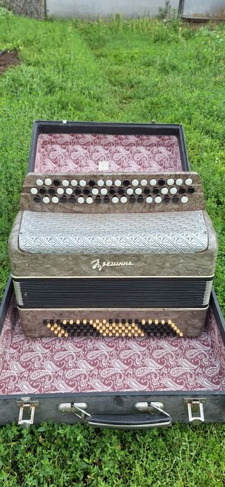 В продаже баян..