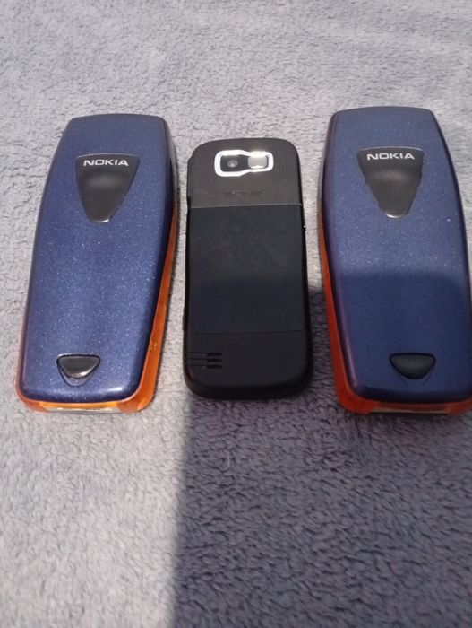 Vind telefoane vechi in starea de funcționare