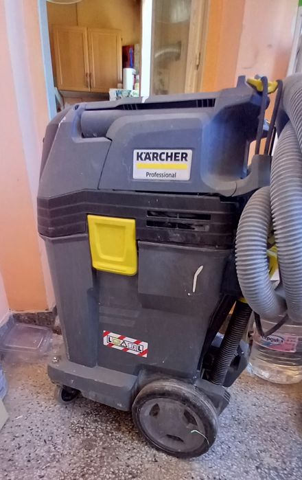 Професионална прахосмукачка Кархер