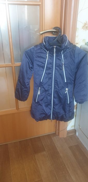 Девочковые весенние сапоги и куртку