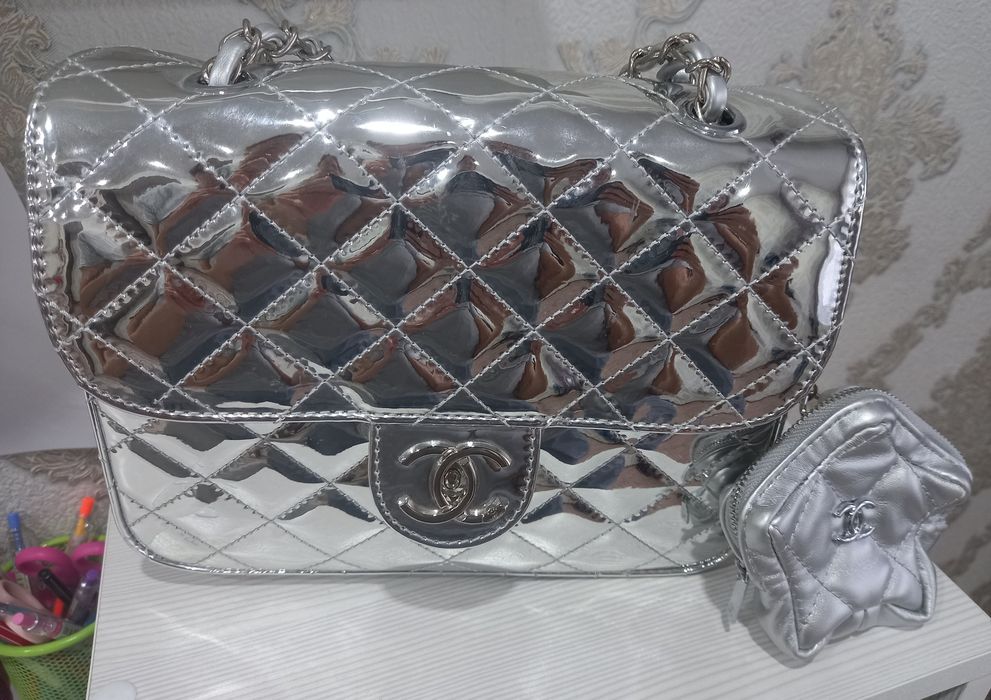 Продам женскую сумку новый