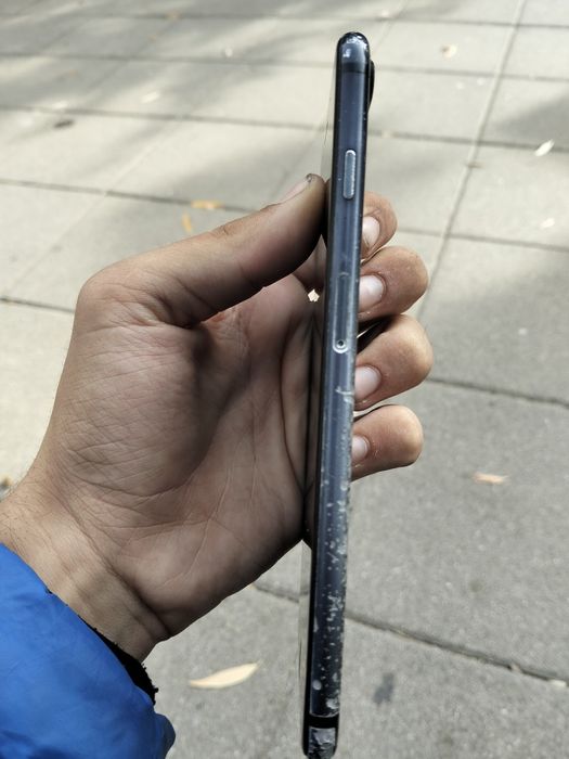 Vând iPhone 7 pluș