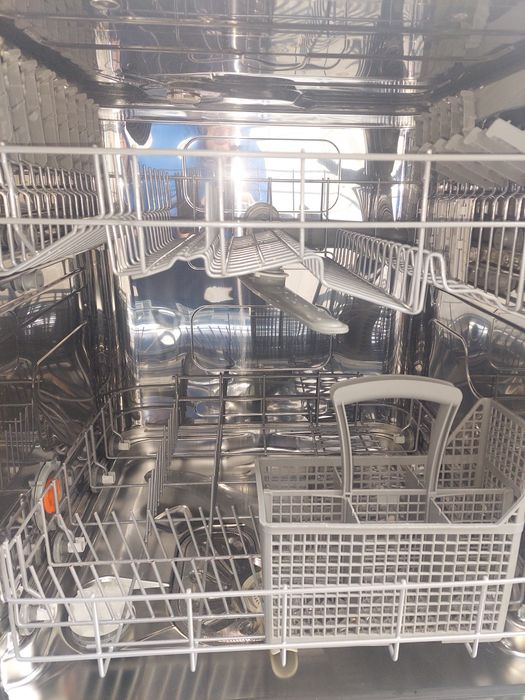 Миялна машина АЕГ