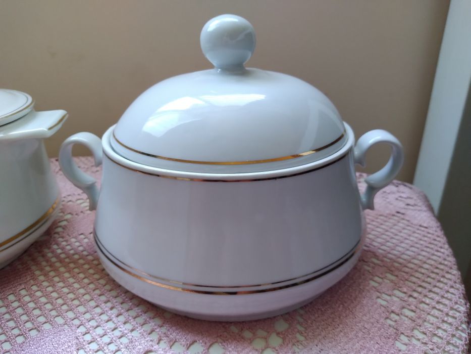 Български порцеланови супници