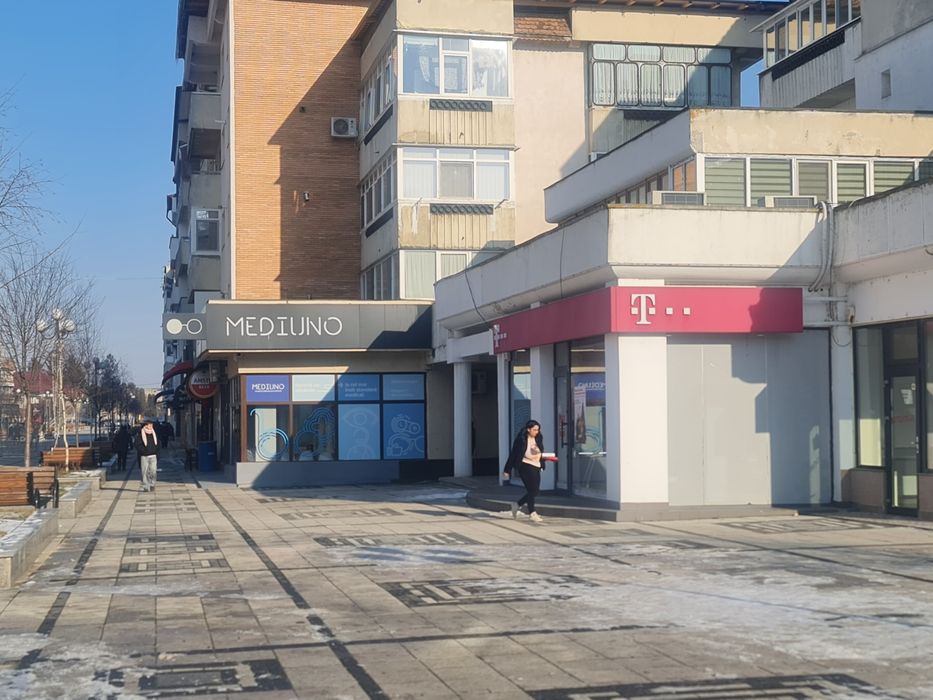 Închiriez spațiu comercial!