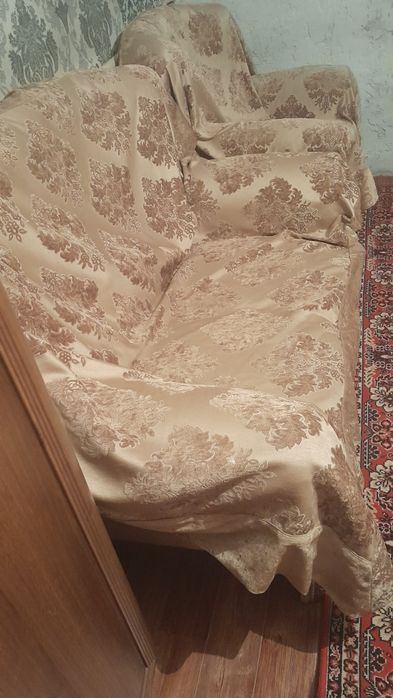 Срочно продам диван  кресла