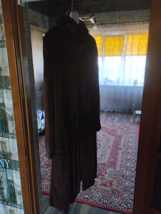 Продаю норковую шубу