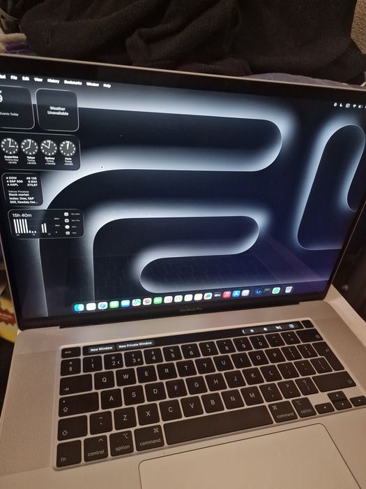 Лаптоп в отлично състояние – бърза продажба