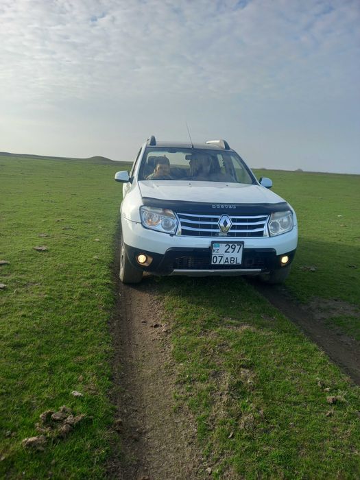 Рено Дастер в хорошем состояний.