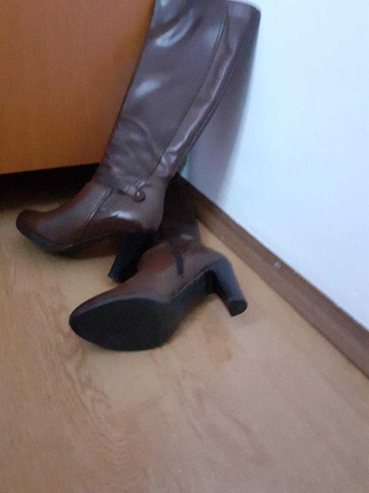 Cizme de piele de vanzare