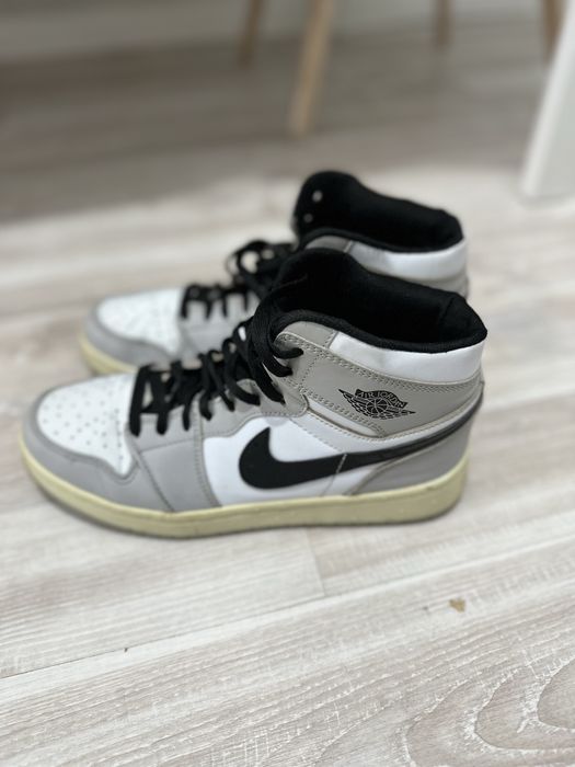 Кроссовки JORDAN 5000 тг. и др.