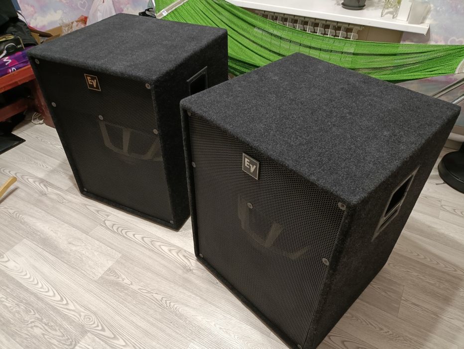 Electro-Voice T18 сабы