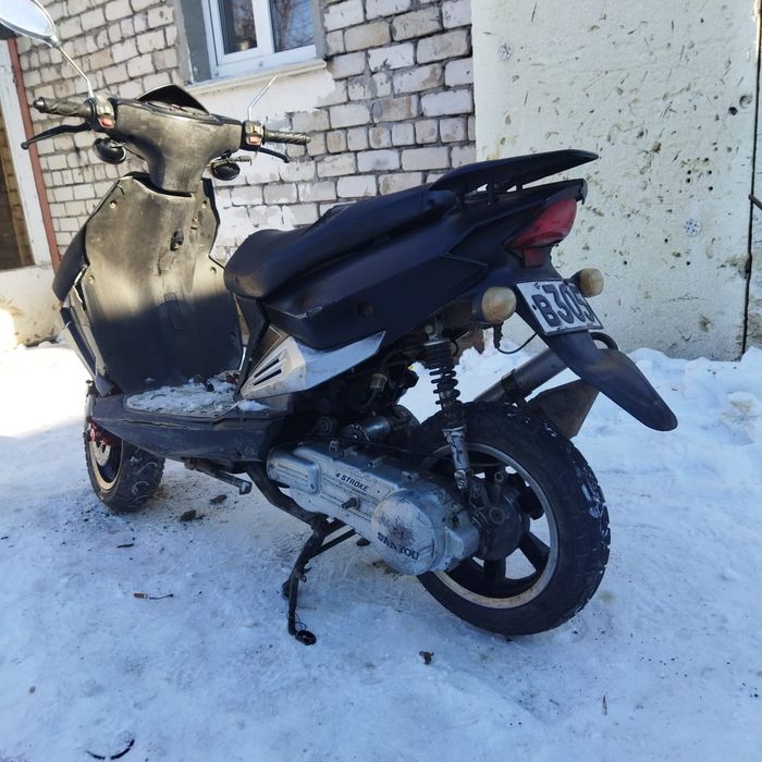 Продам скутер 150 кубов