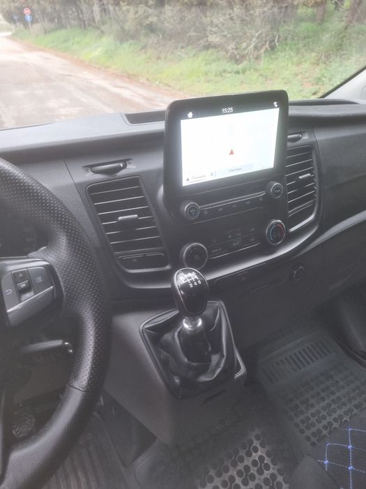 Продавам пътнечески бус форт