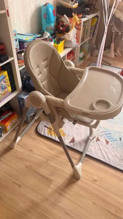 Стульчик-шезлонг для кормления Ivolia Beige