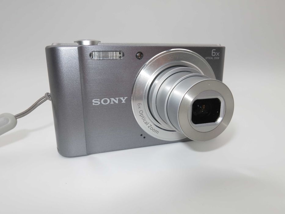 Sony Cyber-shot DSC W810 ултра компактен цифров фотоапарат, дигитална камера 20 MP, в отлично състояние, пълен комплект, работи перфектно