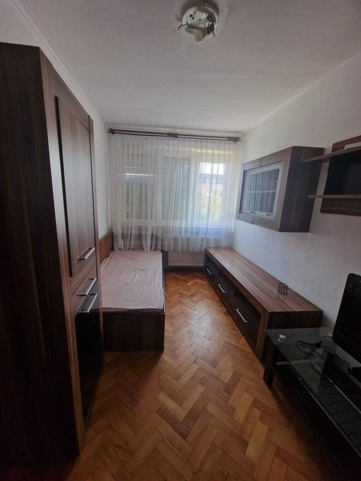 Inchiriez apartament cu 3 camere zona Nufarul