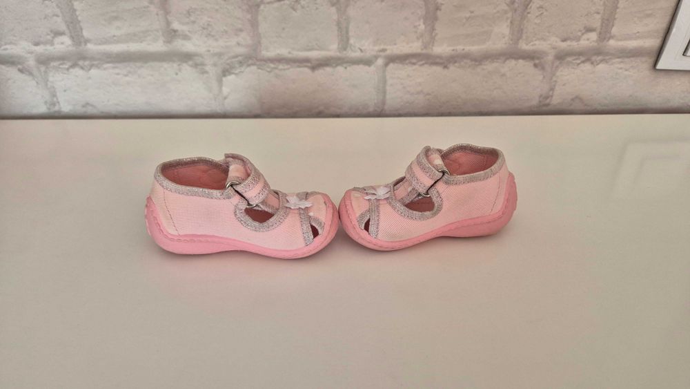 бебешки пантофки размер 20