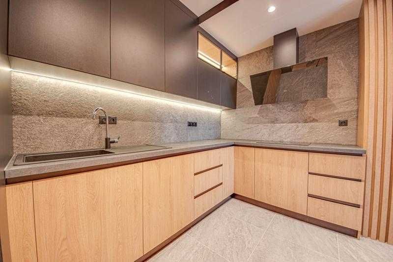Продаваме тристаен апартамент в Красна поляна