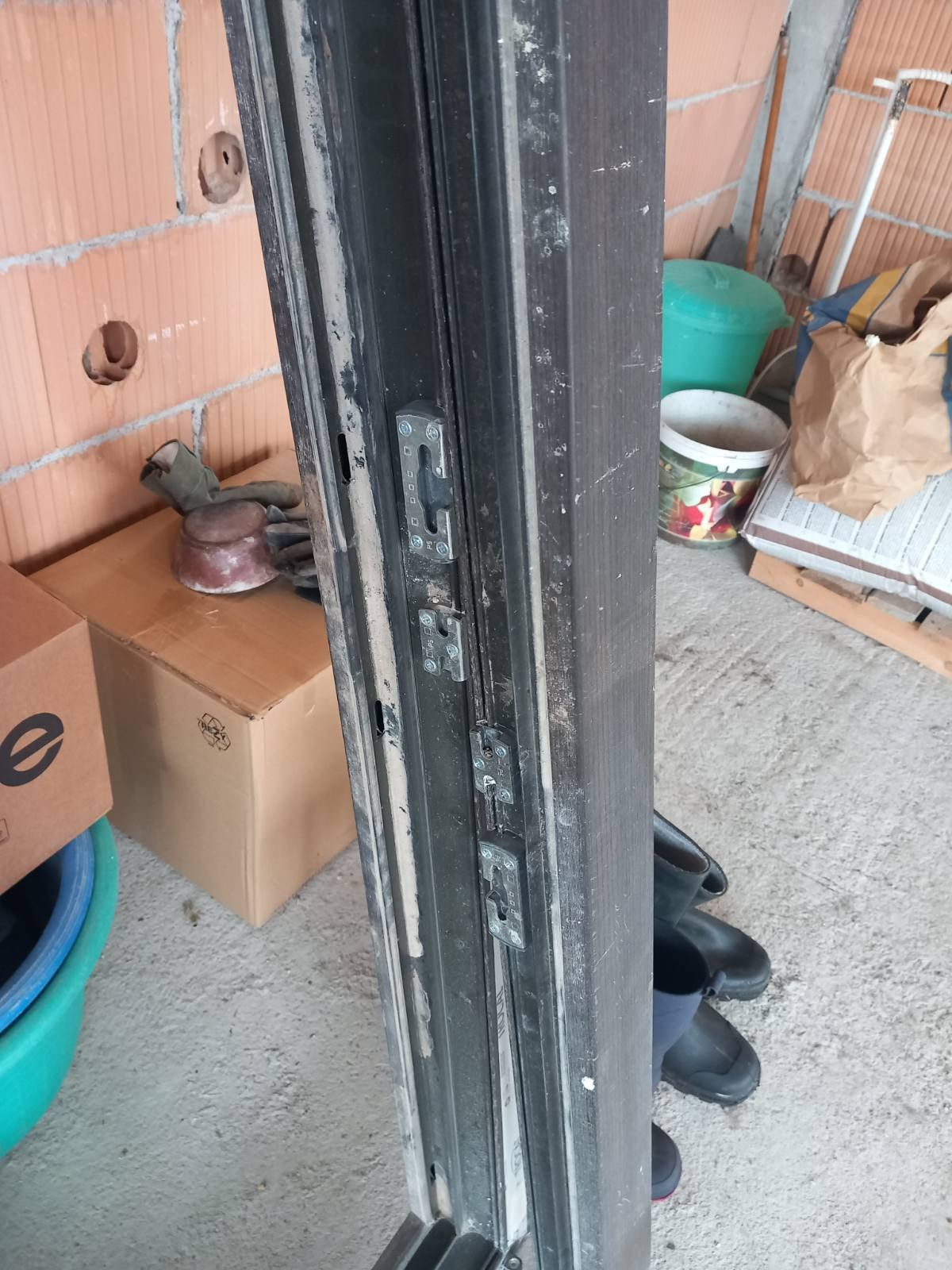 Дограма Трокал 150/240-2 броя гр. Бургас Възраждане • OLX.bg