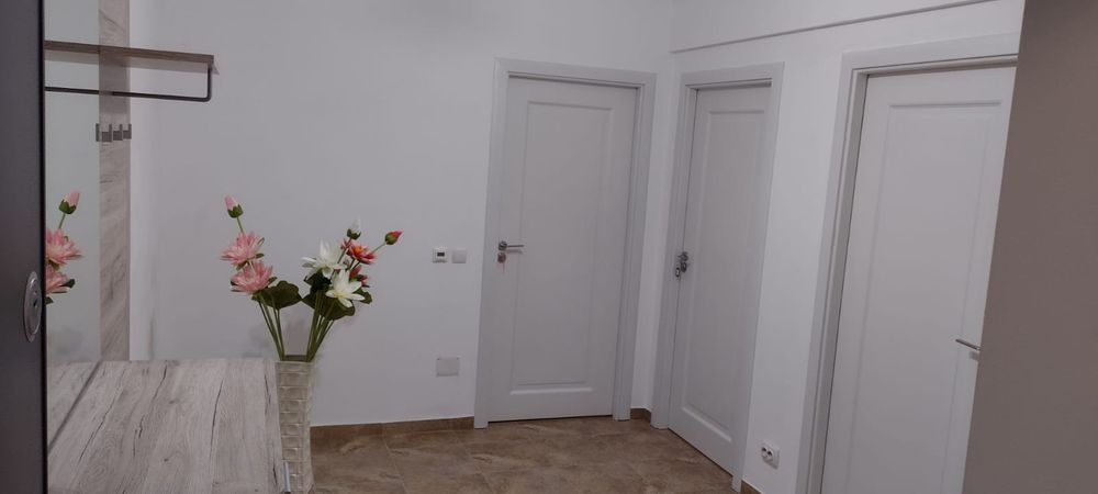 Apartament de închiriat cu 2 camere, zona Stadion