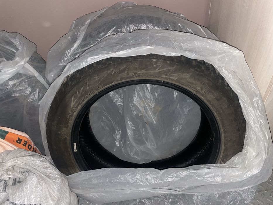 Продам Зимняя резина 215/55R18