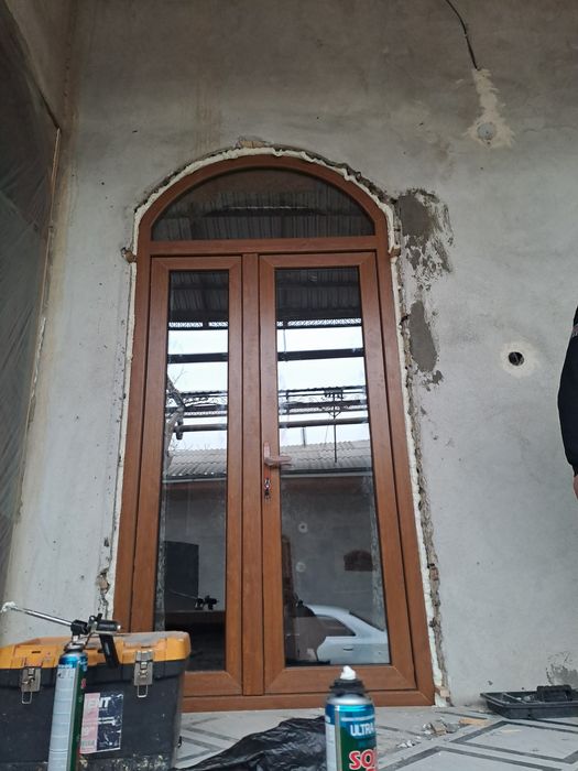 Akfa eshik va romlar.