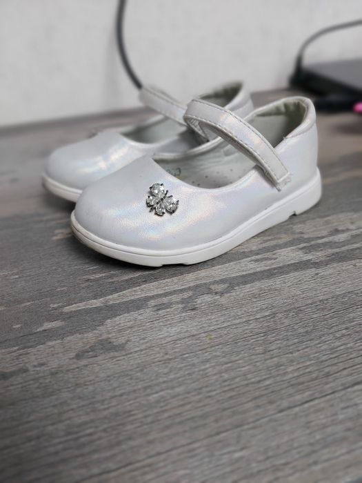 Продам платье белое