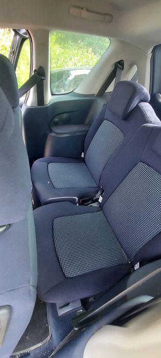 Peugeot 1007  2006г. 1.6i